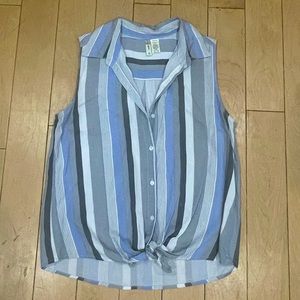 Sleeveless blouse